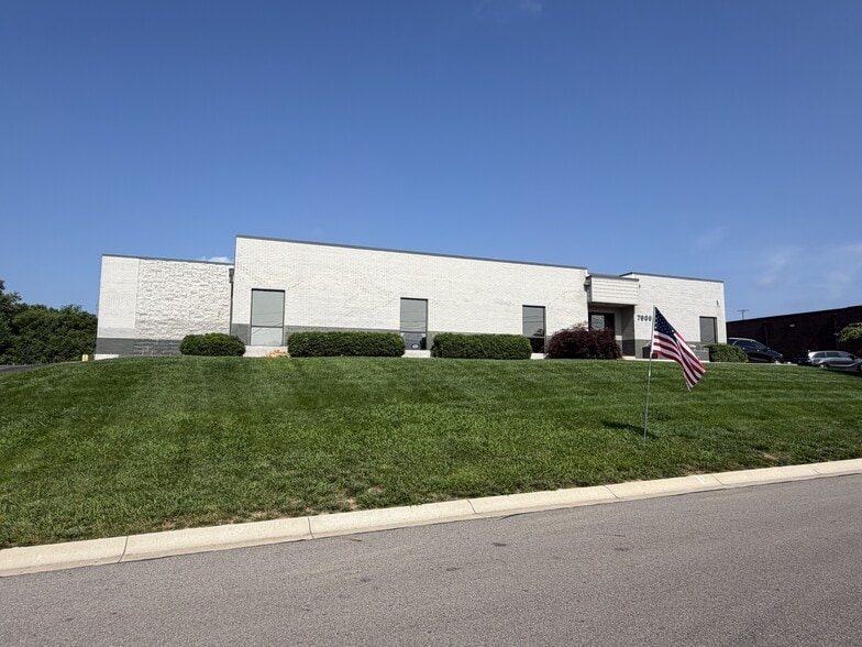 More Photos Of 7989 S Suburban Rd, Centerville Warehouse For Sale
