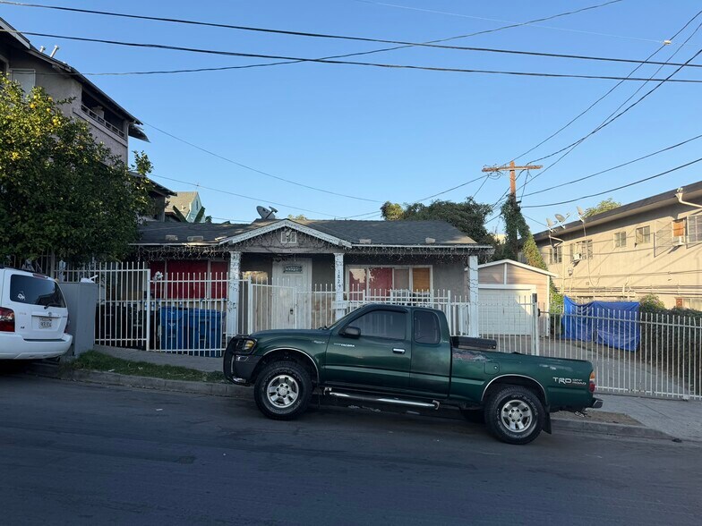 More Photos Of 326 S Bonnie Brae St, Los Angeles Apartments For Sale