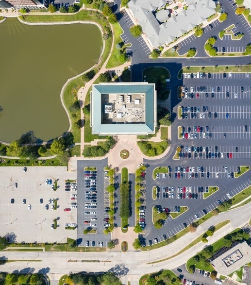 More Photos Of 2800 W Higgins Rd, Hoffman Estates Office For Lease