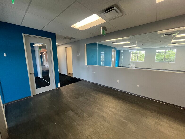 More Photos Of 260 SW Natura Ave, Deerfield Beach Office For Sale