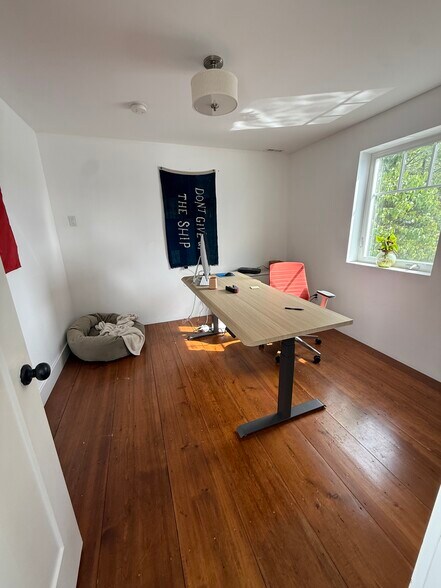 More Photos Of 4 Knight Ave, Kittery Office For Lease
