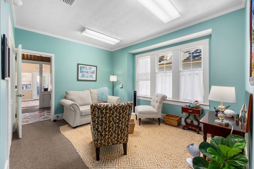 More Photos Of 77 Saragossa St, Saint Augustine Office For Sale