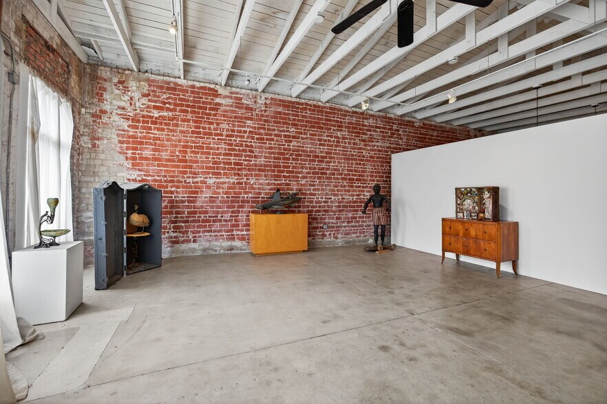 More Photos Of 141 Davis St, Santa Paula Storefront For Sale