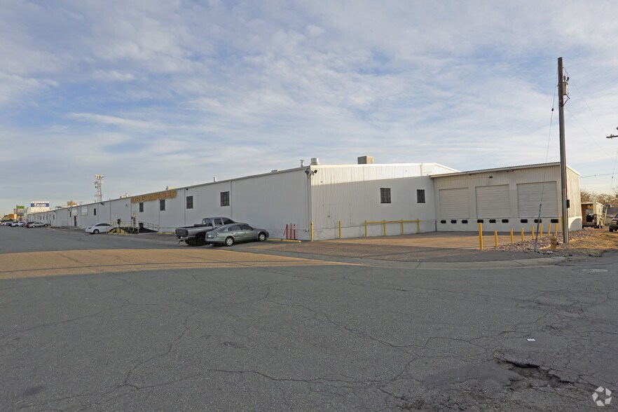 More Photos Of 4900-4990 Acoma St, Denver Warehouse For Lease