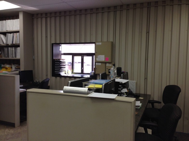 More Photos Of 2545 S 11th St, Niles Storefront Retail Office For Sale