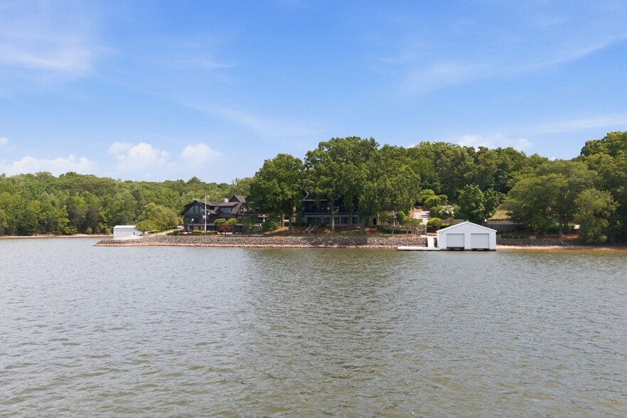 More Photos Of 9715 Nine Eagles Ln, Charlotte Specialty For Sale