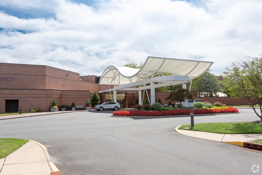 More Photos Of 102 Carnegie Ctr, Princeton Hotel For Lease