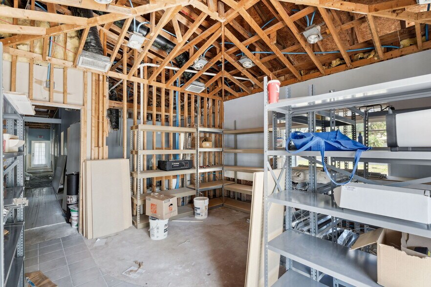 More Photos Of 40 Barkley Cir, Fort Myers Medical For Lease