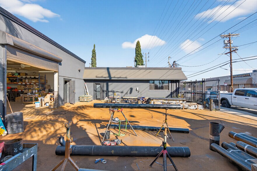 More Photos Of 7225 Fulton Ave, North Hollywood Warehouse For Sale