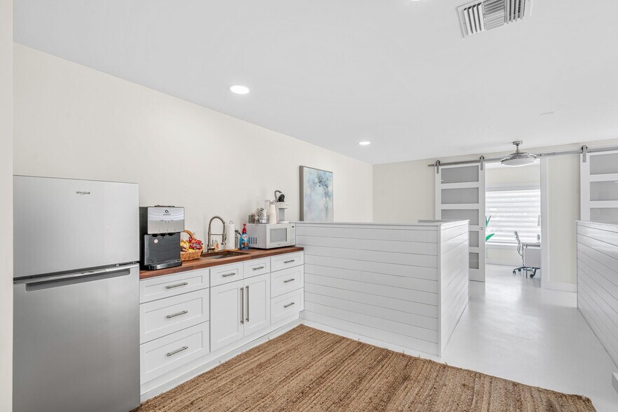 More Photos Of 9300 N A1A, Vero Beach Freestanding For Sale