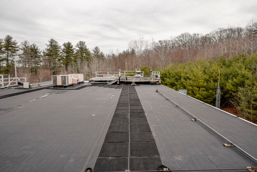 More Photos Of 58B Main St, Bolton Light Distribution For Lease