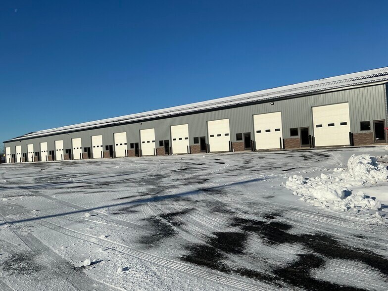 More Photos Of 2160 Alvin Rd, Grand Island Flex For Lease