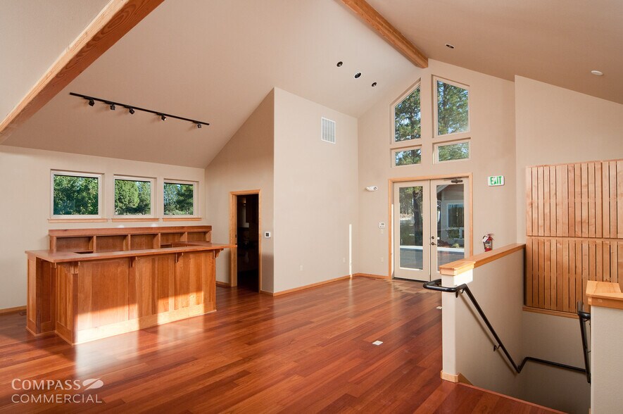 More Photos Of , Bend Office For Sale