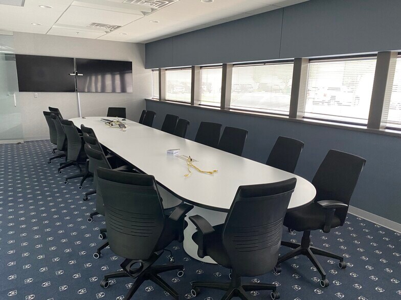 More Photos Of 2370 Meijer Dr, Troy Light Manufacturing For Lease