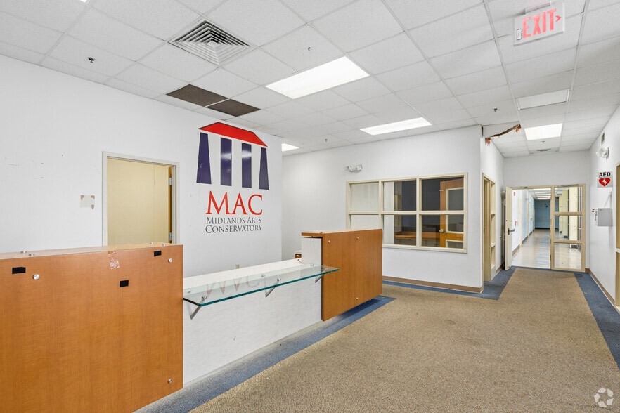 More Photos Of 3806 N Main St, Columbia Schools For Sale