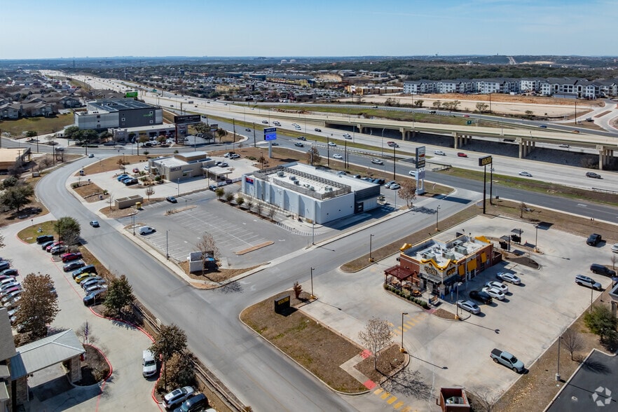 More Photos Of 21918 US 281, San Antonio Freestanding For Lease