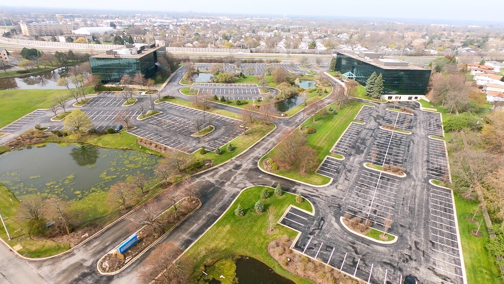 More Photos Of 3800 N Wilke Rd, Arlington Heights Office For Sale