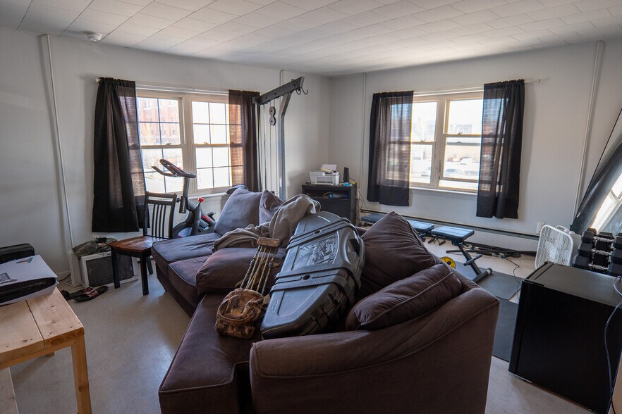 More Photos Of 4 Market Sq, Houlton Office For Sale