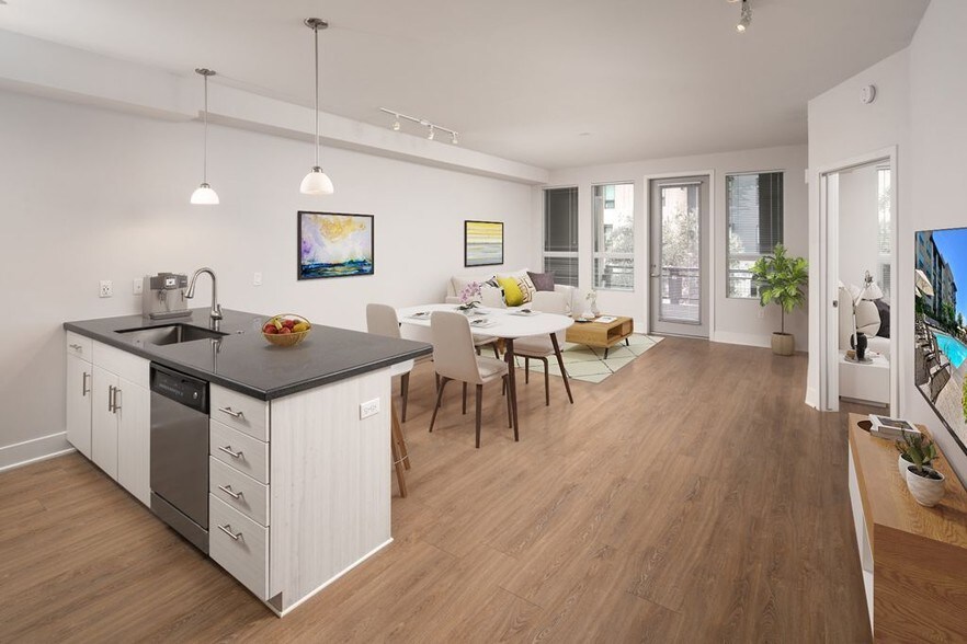 More Photos Of 7350 E Stetson Dr, Scottsdale Apartments For Lease