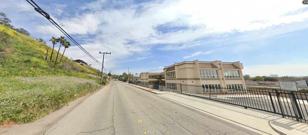 More Photos Of 1740 Gillette Rd, Pomona Medical For Lease