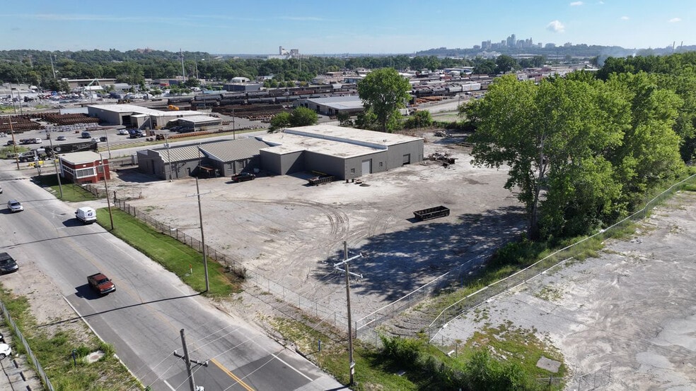 More Photos Of 1141 S 12th St, Kansas City Warehouse For Lease