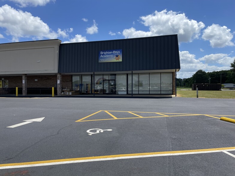 Primary Photo Of 91 Food Lion Rd, Scotland Neck General Retail For Lease