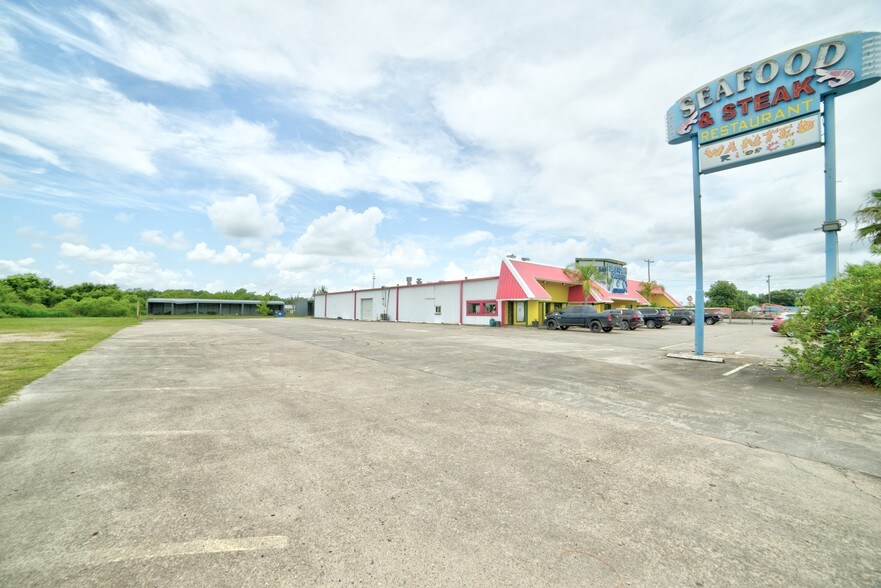 More Photos Of 816 S 17th St, West Columbia Restaurant For Sale