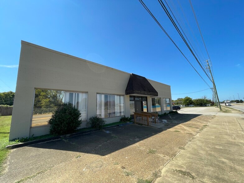 More Photos Of 903 Maxwell Blvd, Montgomery Warehouse For Lease