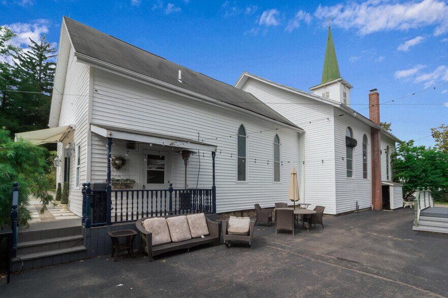 More Photos Of 5107 Langford Rd, North Collins Hospitality For Sale