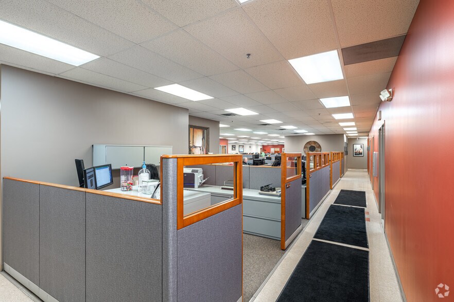 More Photos Of 1245 Trapp Rd, Eagan Distribution For Lease