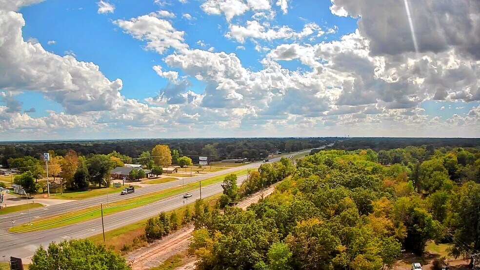 More Photos Of 8523 US 271S Hwy, Powderly Light Distribution For Sale