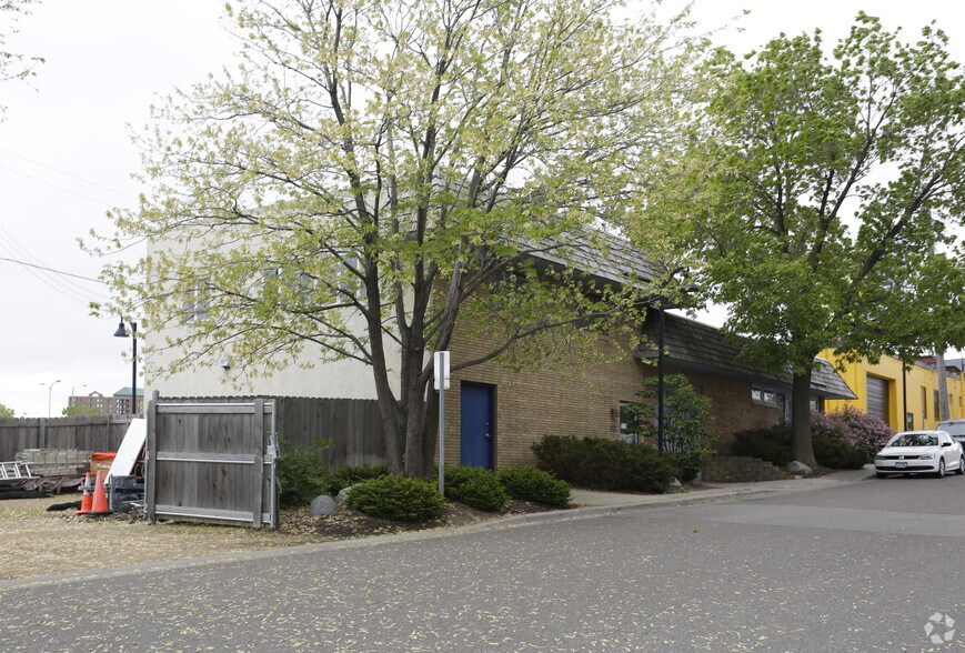 More Photos Of 3521-3525 Webster Ave S, Saint Louis Park Warehouse For Lease