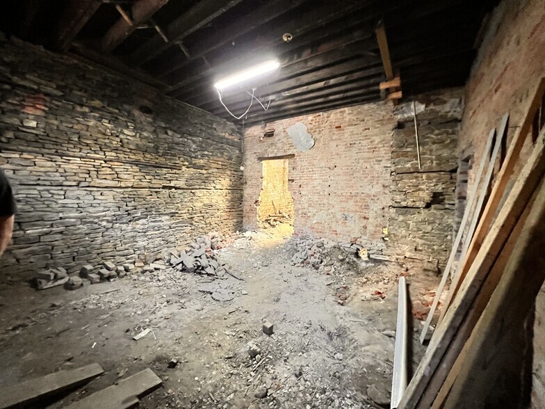 More Photos Of 422 W McMicken Ave, Cincinnati Apartments For Sale