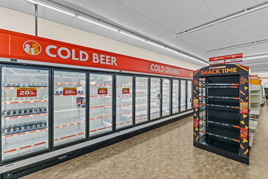 More Photos Of 1945 Kings Rd, Jacksonville Freestanding For Lease