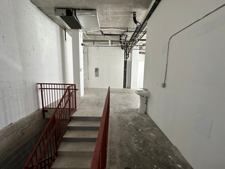 More Photos Of 17 Somers St, Brooklyn Apartments For Lease