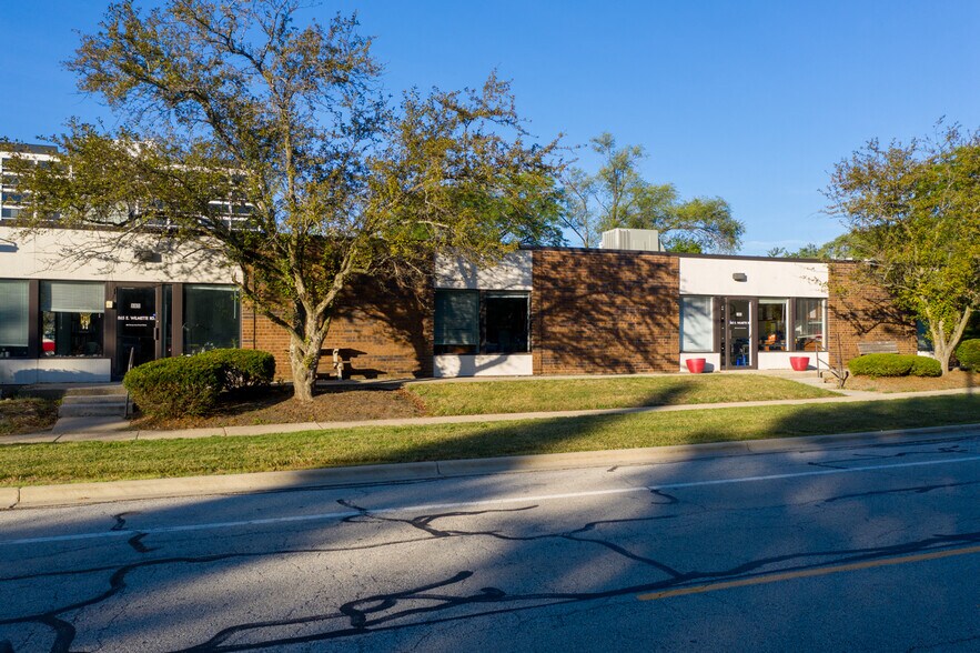 More Photos Of 865-909 E Wilmette Rd, Palatine Medical For Lease
