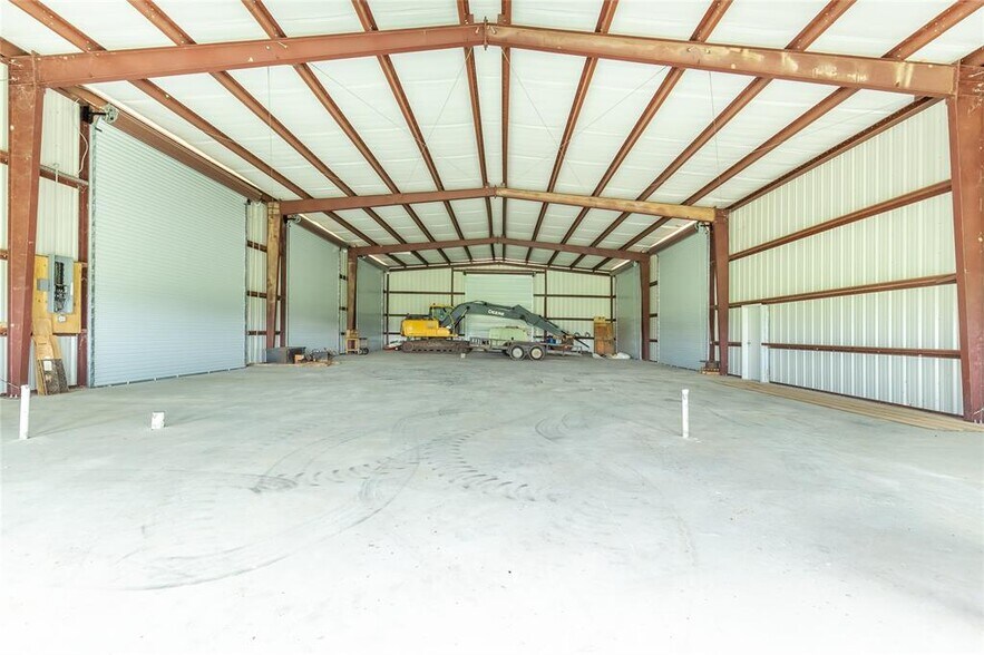 More Photos Of 2245 Randon Dyer, Rosenberg Warehouse For Sale