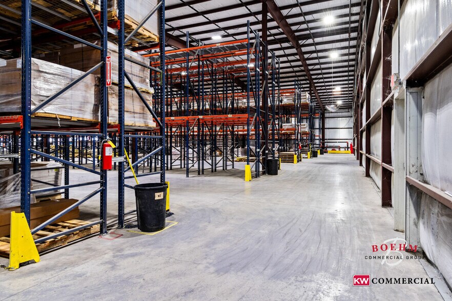 More Photos Of 109 Lupita Circle, Del Rio Distribution For Lease