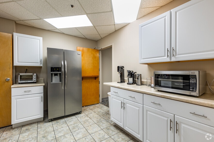 More Photos Of 498 Palm Springs Dr, Altamonte Springs Office For Lease