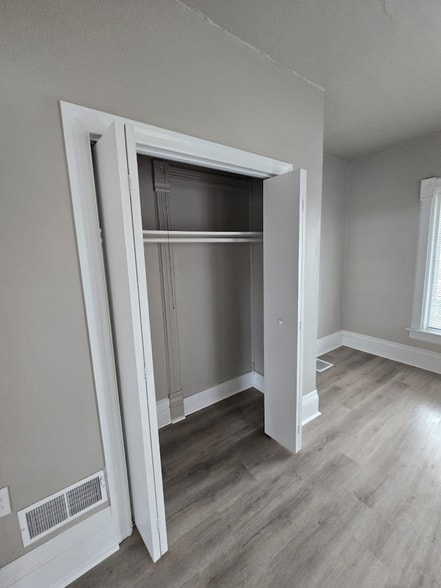 More Photos Of 924 W 5th St, Appleton Apartments For Sale