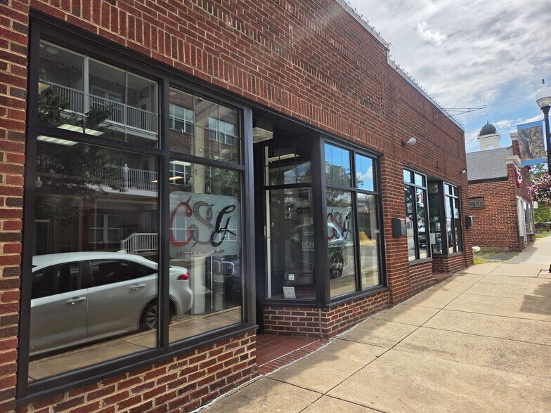 More Photos Of 9013-9017 Center St, Manassas Storefront Retail Office For Lease