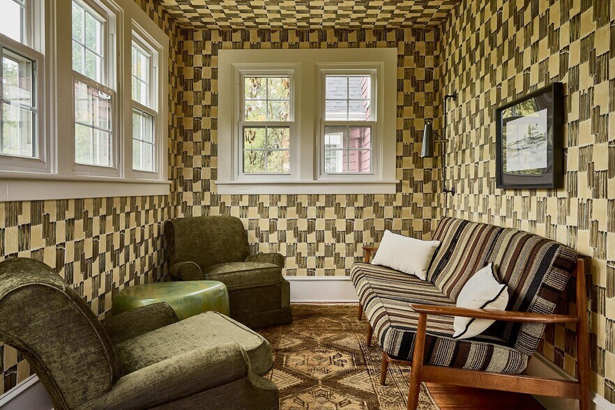 More Photos Of 173 E Chestnut St, Asheville Hotel For Sale