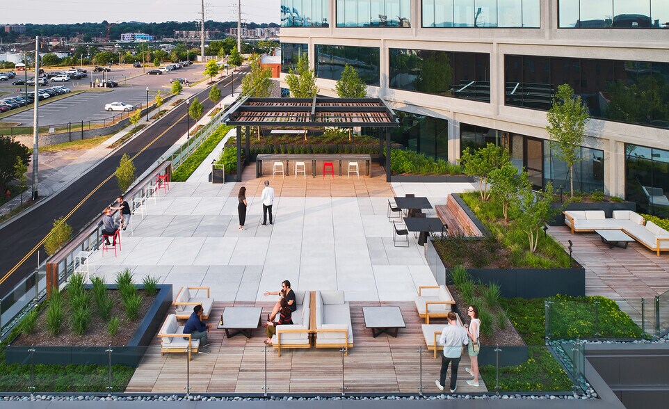 More Photos Of 10 Lea Ave, Nashville Office For Lease