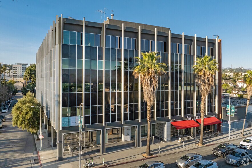 More Photos Of 6725 W Sunset Blvd, Los Angeles Office For Lease