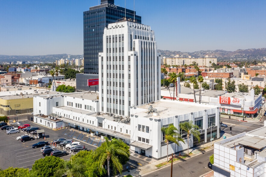 More Photos Of 5400-5420 Wilshire Blvd, Los Angeles Loft Creative Space For Lease