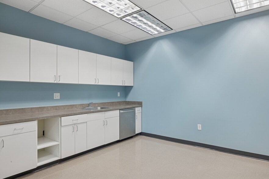 More Photos Of 4179 S Riverboat Rd, Salt Lake City Office For Lease