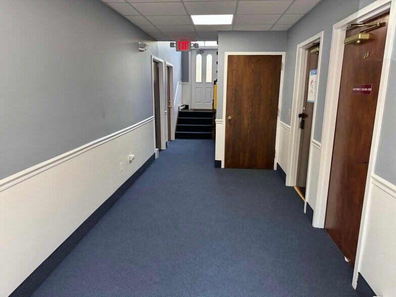 More Photos Of 6 Auer Ct, East Brunswick Office For Sale