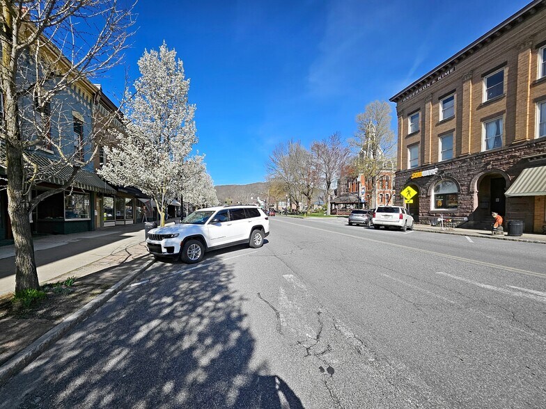 More Photos Of 205 Main St, Ridgway Office For Lease