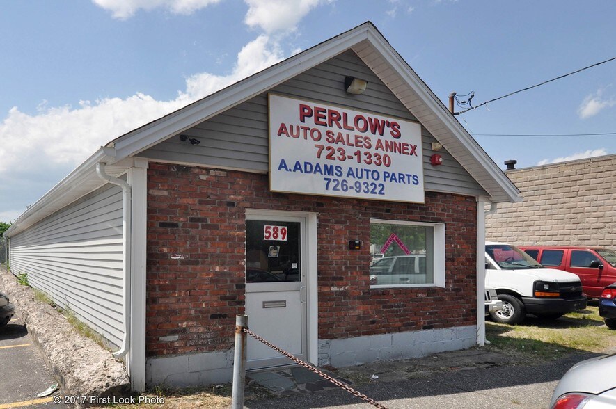 Primary Photo Of 589 Pawtucket Ave, Pawtucket Auto Dealership For Lease