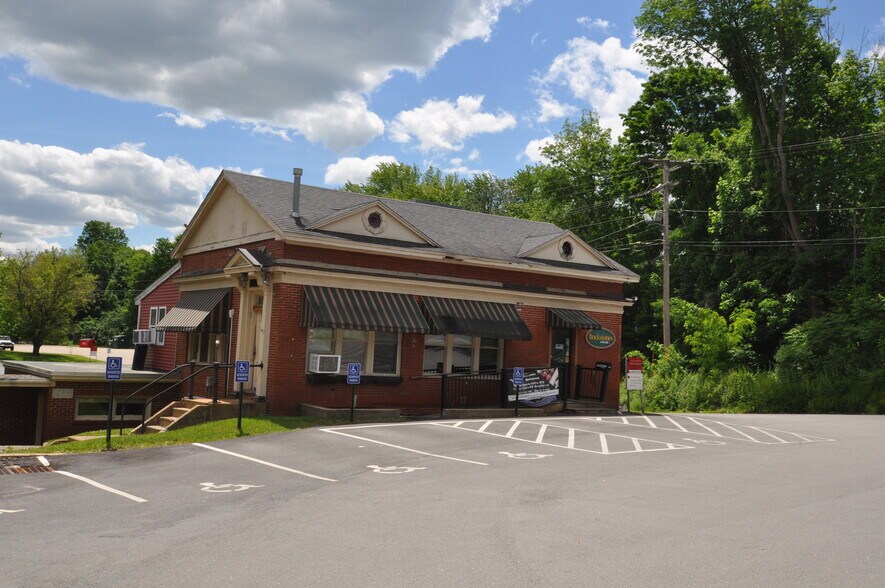 More Photos Of 73 Pickering Rd, Rochester Coworking Space